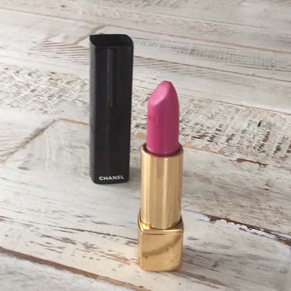 CHANEL Other - Chanel lipstick Rouge allure